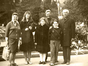 Николай Рыбников и Юрий Саранцев с семьями на отдыхе
